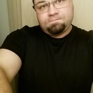 Meet your Posher, Derek